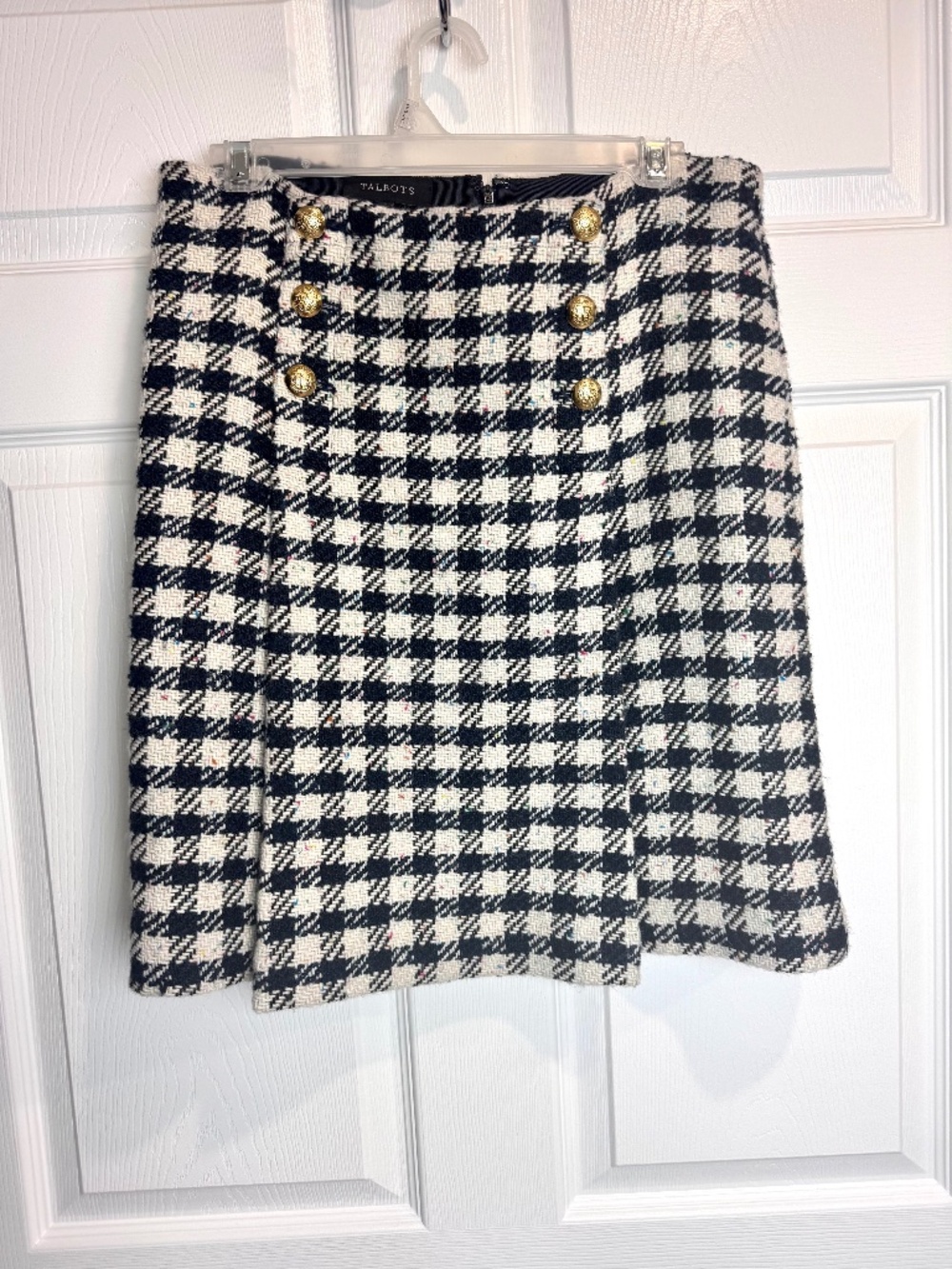 Talbots Ladies Classic Black White Houndstooth Skirt Gold Buttons Speckles Sz 6